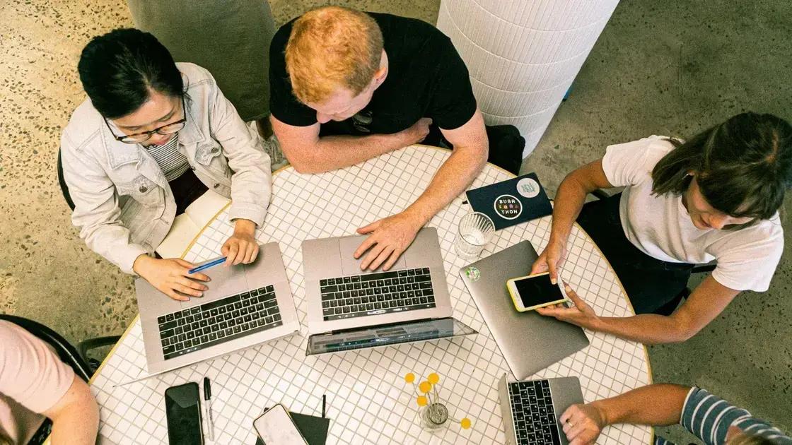 Provas sociais que influenciam decisões